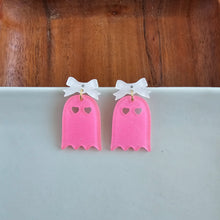 Load image into Gallery viewer, Glitter Ghost Earrings
