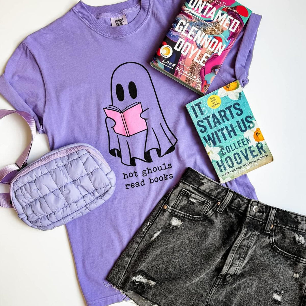 Hot ghouls Read Books Tee