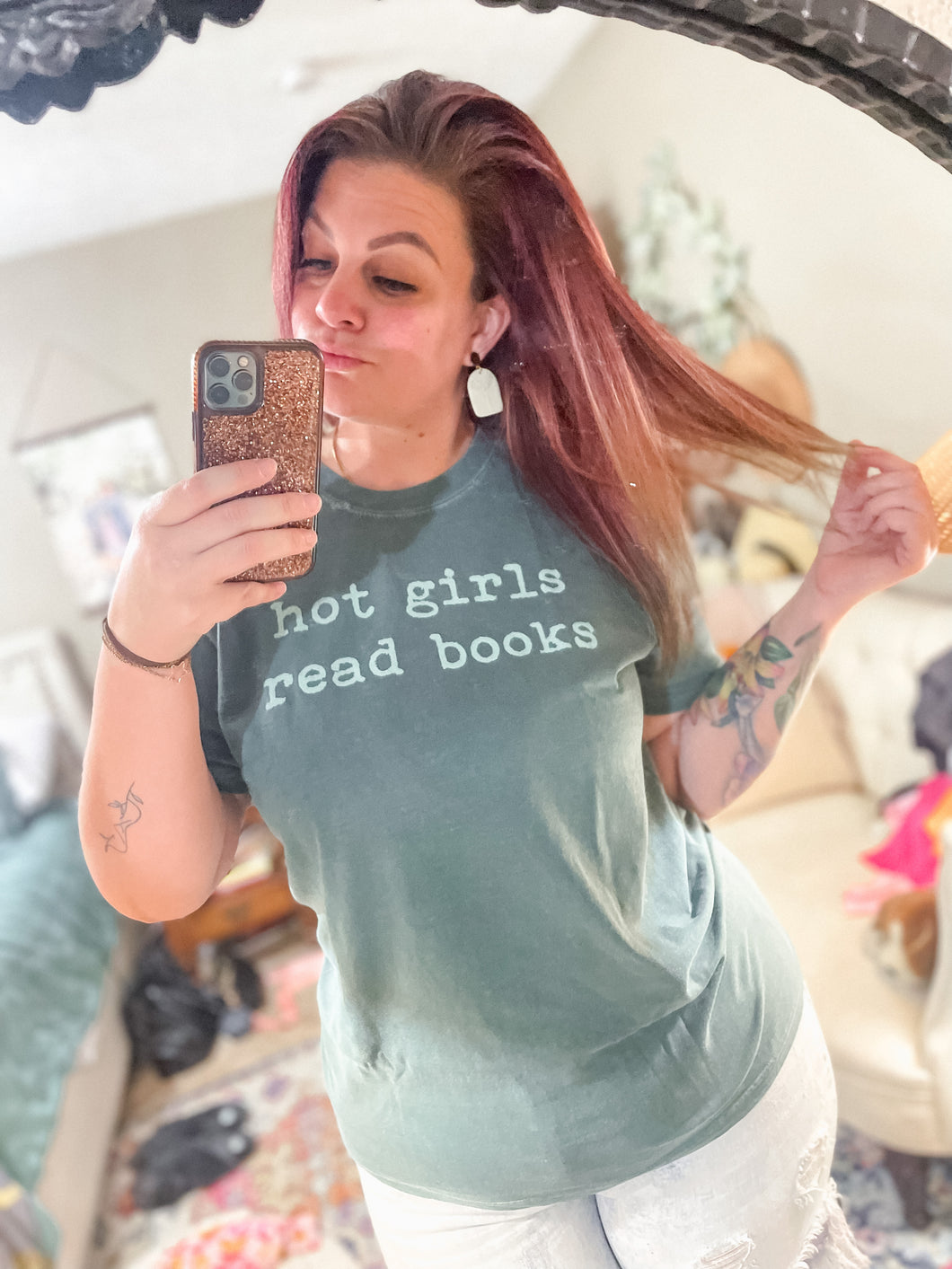Hot Girls Read Books Tee