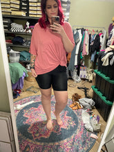 Load image into Gallery viewer, Oversized Pocket Tee
