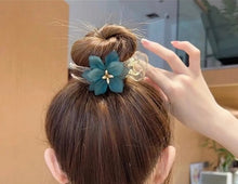 Load image into Gallery viewer, Camellia Pony Tail Clip
