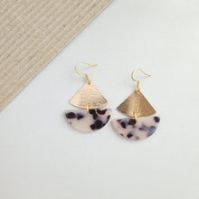 Load image into Gallery viewer, Ava Earrings
