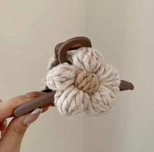 Load image into Gallery viewer, Knit Flower Claw Clip
