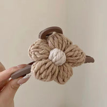 Load image into Gallery viewer, Knit Flower Claw Clip
